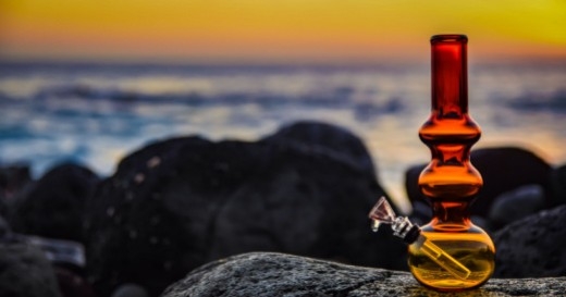 Bong per fumare: forme, caratteristiche e materiali